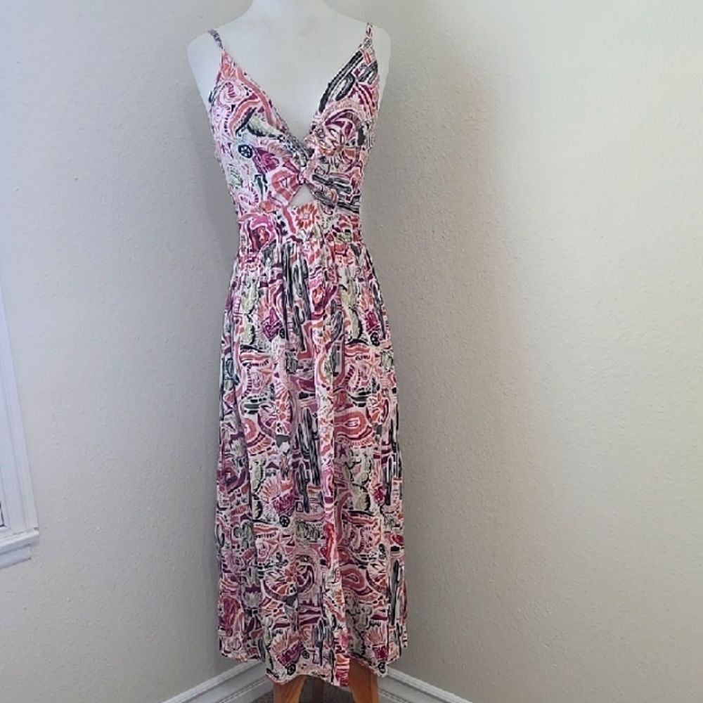 Roam Front Twisted, Smocked Back Size S